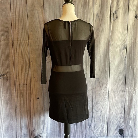 ✅4x Host Pick✅ H&M Divided Dress, Medium - Picture 3 of 9